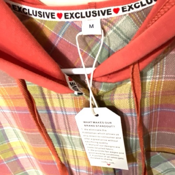 EXCLUSIVE Lightweight Plaid Button Down Hooded Shacket Size M - Picture 5 of 5